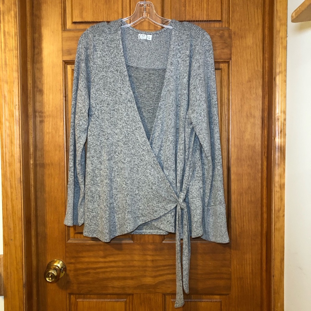 MAURICE’S 24/7 WOMEN’S GRAY FAUX WRAP CARDIGAN, SIZE 0X